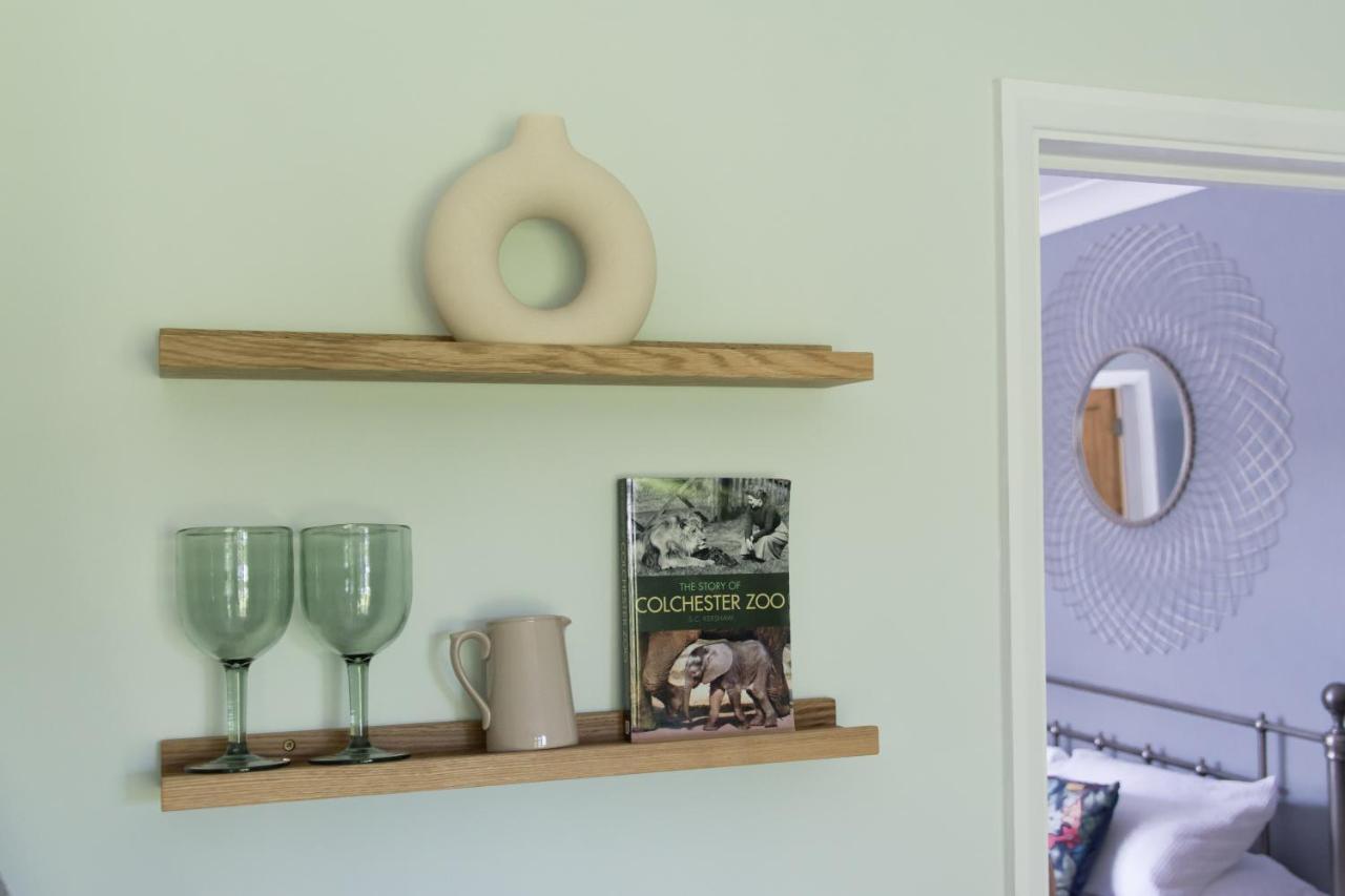 Luxury Self Catering With Cosy Cabin & Sauna In Colchester Eksteriør billede