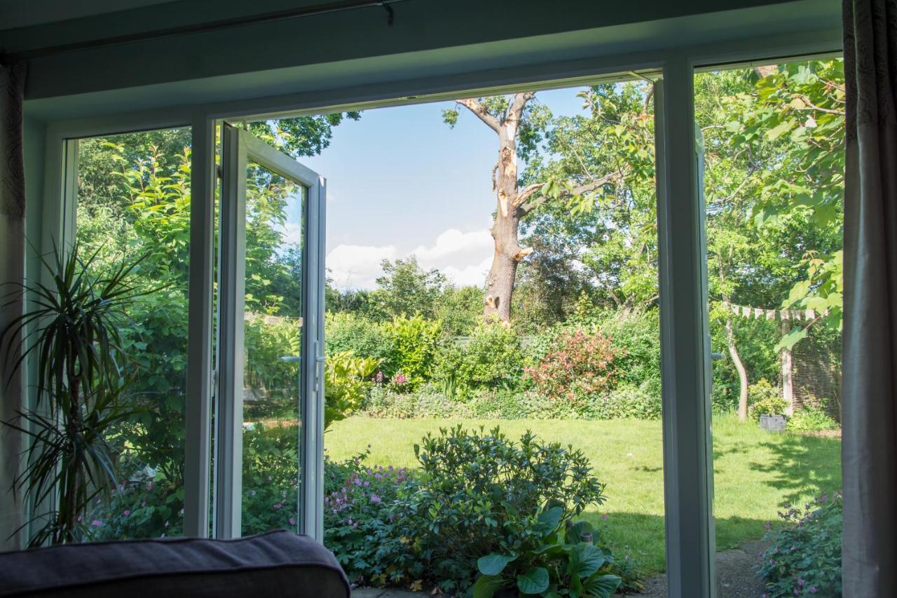 Luxury Self Catering With Cosy Cabin & Sauna In Colchester Eksteriør billede