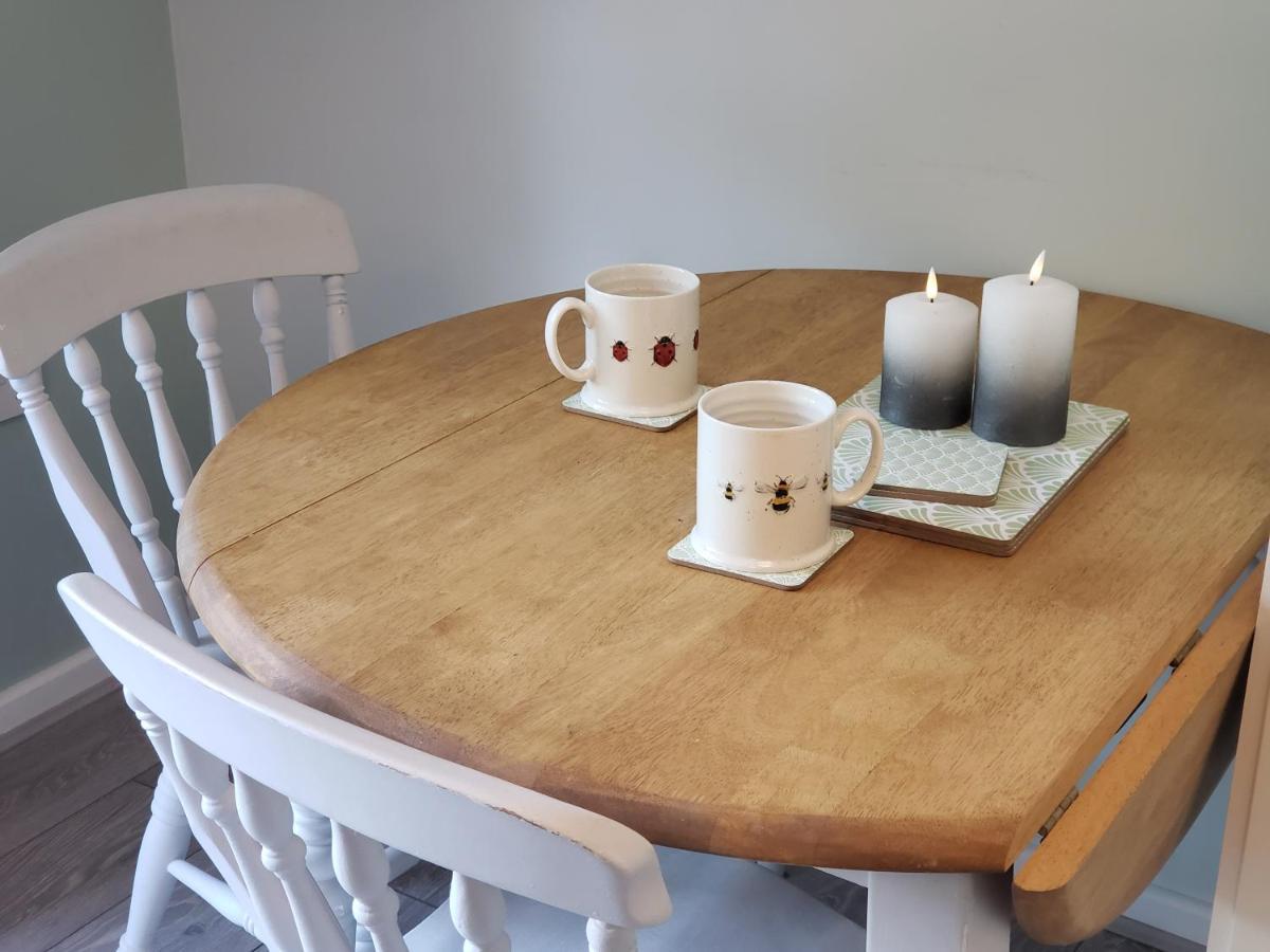 Luxury Self Catering With Cosy Cabin & Sauna In Colchester Eksteriør billede
