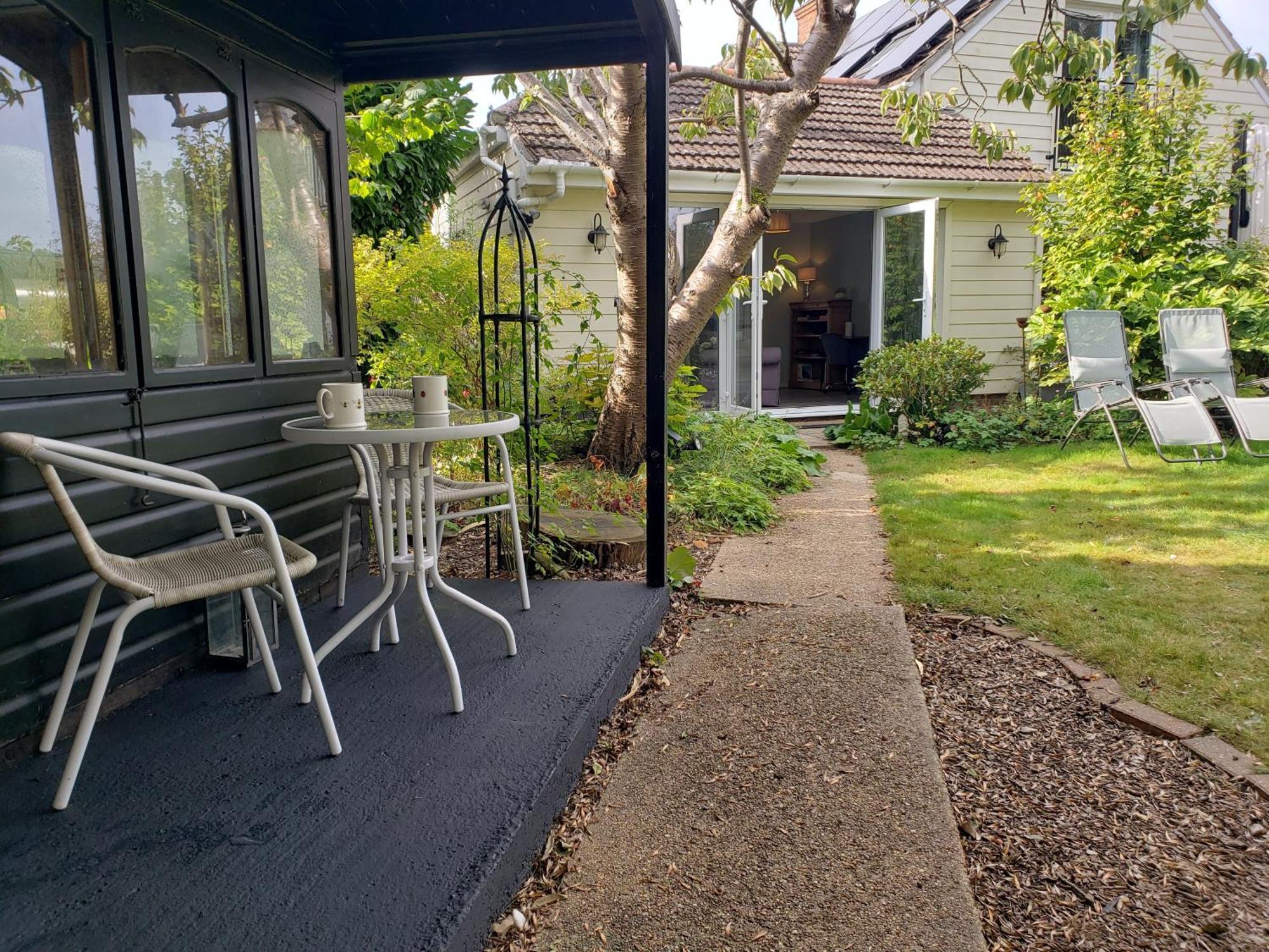 Luxury Self Catering With Cosy Cabin & Sauna In Colchester Eksteriør billede