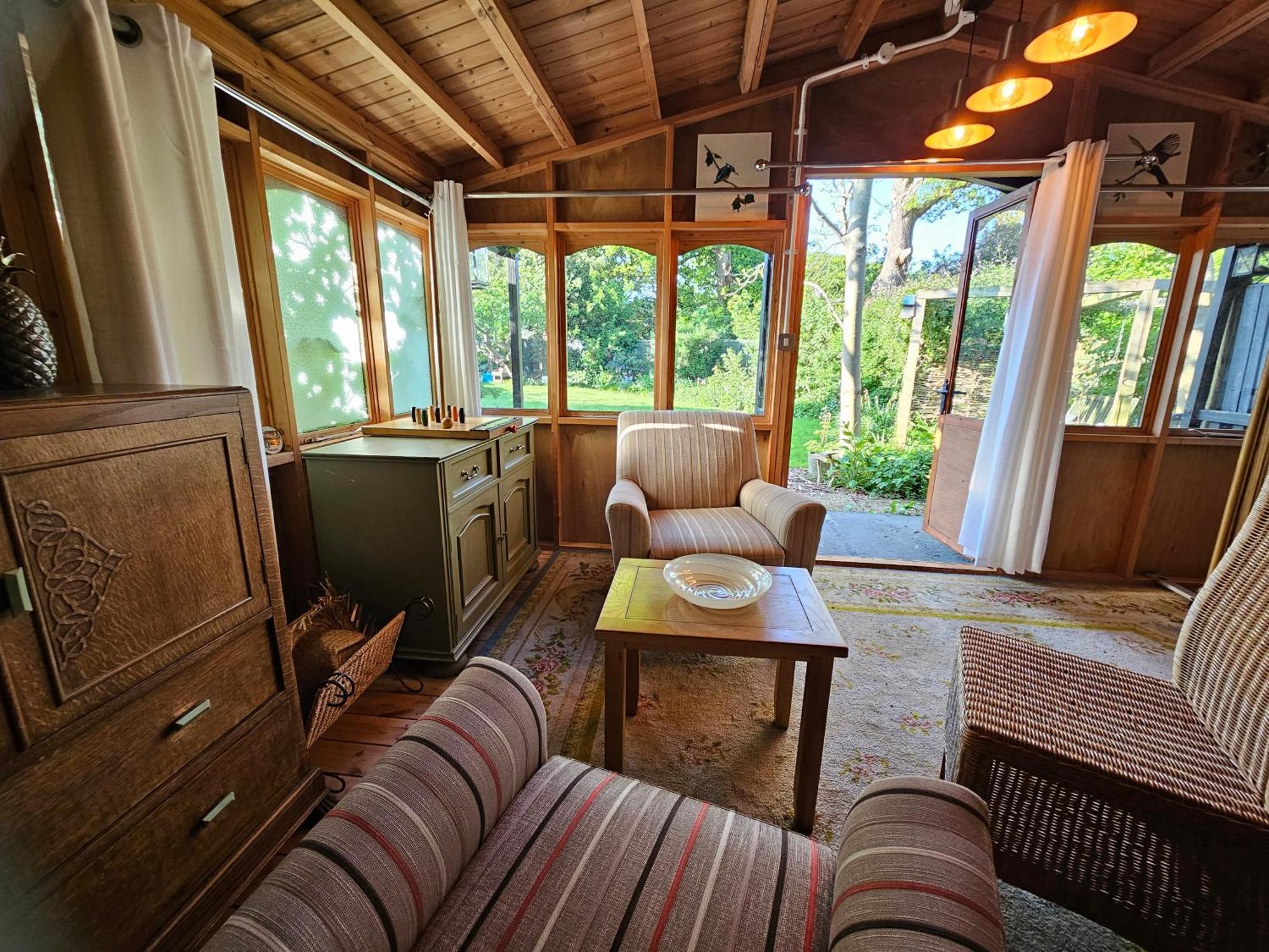 Luxury Self Catering With Cosy Cabin & Sauna In Colchester Eksteriør billede